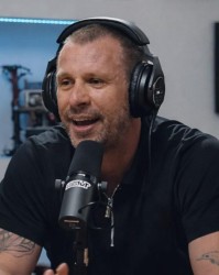 开云网页-卡萨诺：小法和齐沃是意甲最好的教练，但齐沃开的是法拉利